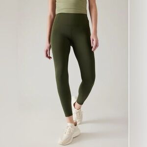 Athleta Olive Ultimate Stash II Leggings Aspen Olive EUC XS